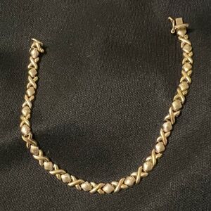 14K Gold XO Bracelet, 8 grams